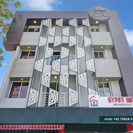 Gypsy Hotel Cusat Kochi Buitenkant foto